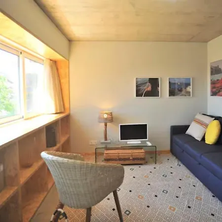 Madragoa Modern Apartamento