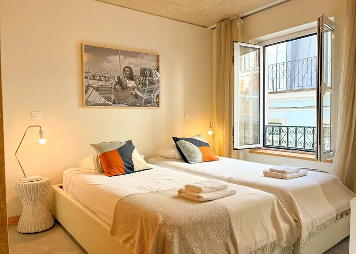 Madragoa Modern Apartment Lisbon